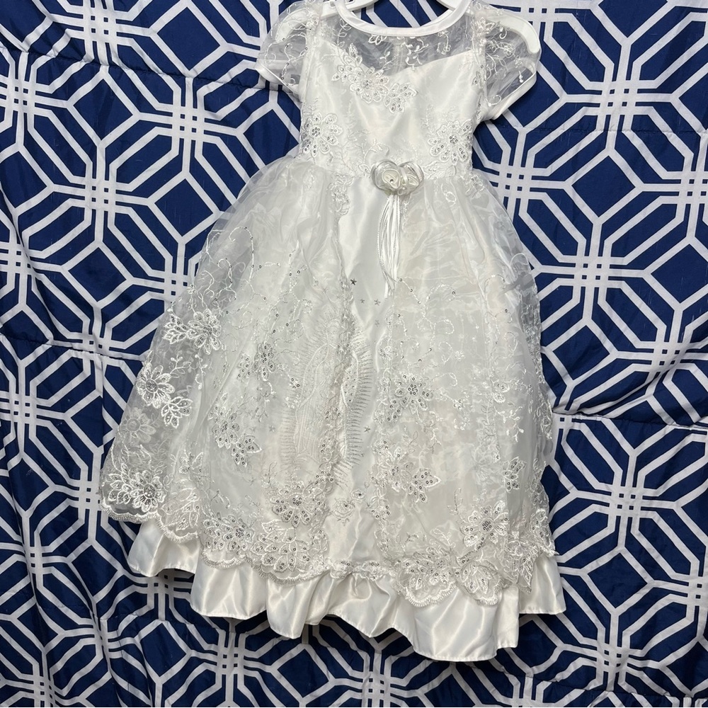 Baptism Dress Size 3. White pearl never use.